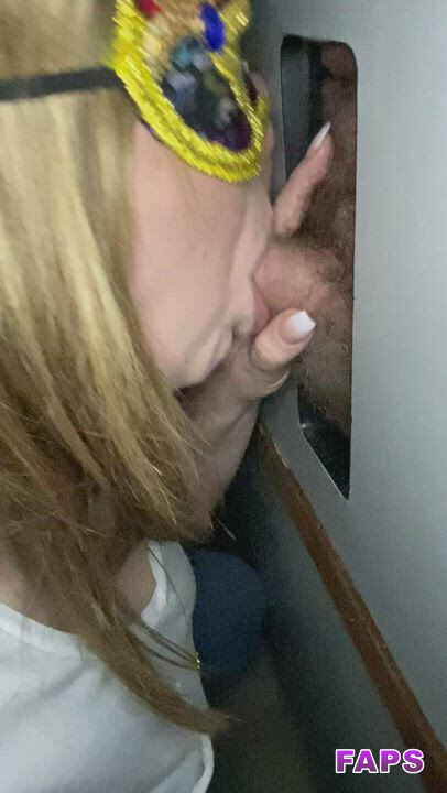 Onlyfans.com/gloryholehotwife video #56 - Faps